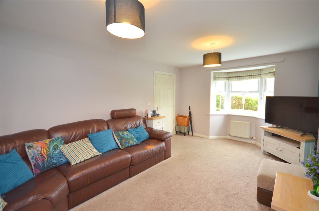 Property photo 3 of 28 Picture No. 04