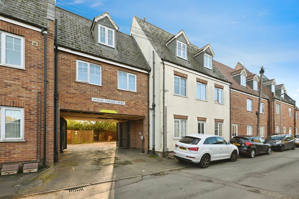 Property photo 1 of 13