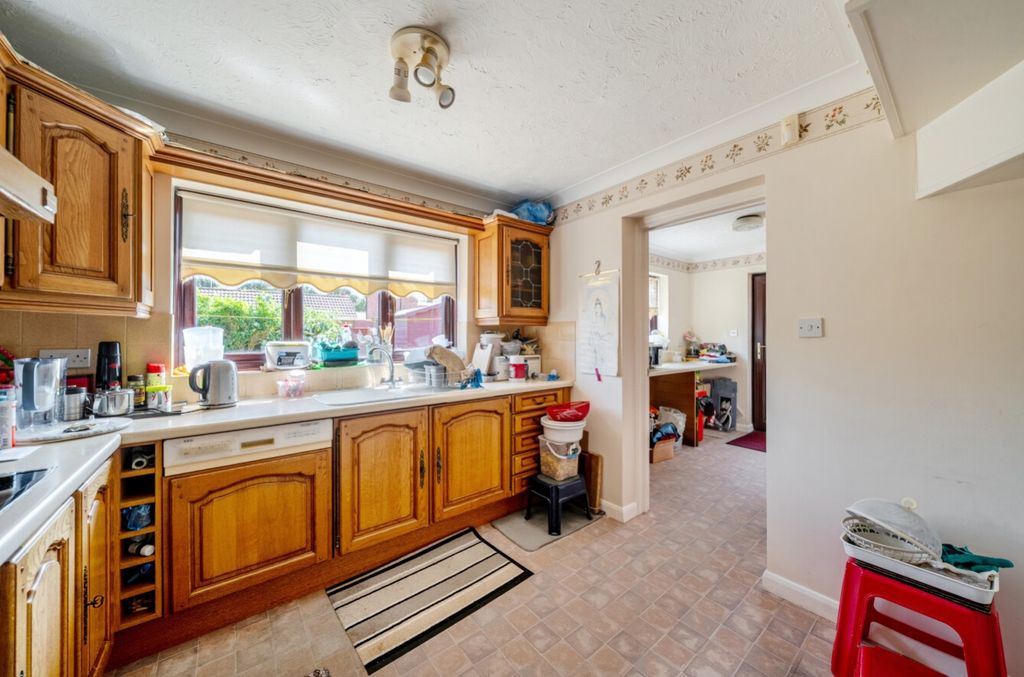 Property photo 3 of 22 10-6A6A0E113Bc3c-1499952-19Fae3F3Fcc03-13-10