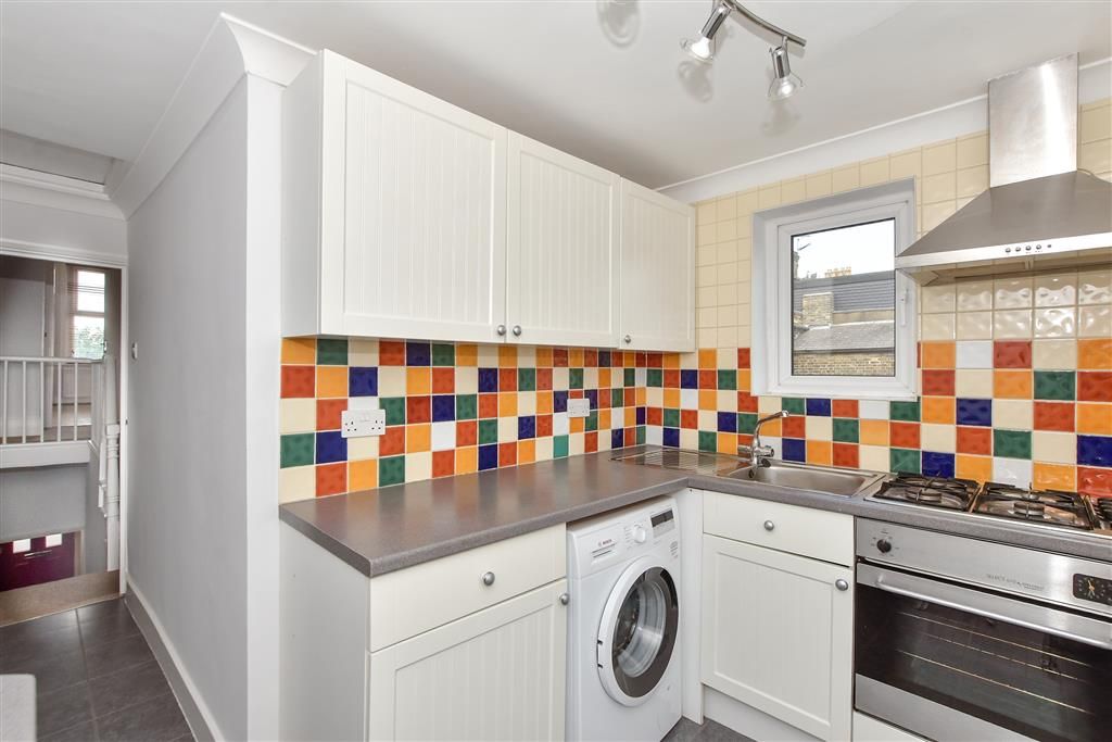 Property photo 2 of 11 Kitchen