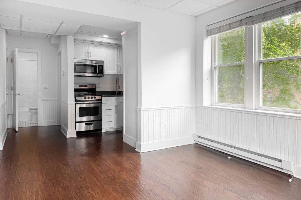 Property photo 3 of 13 <Alttext/>