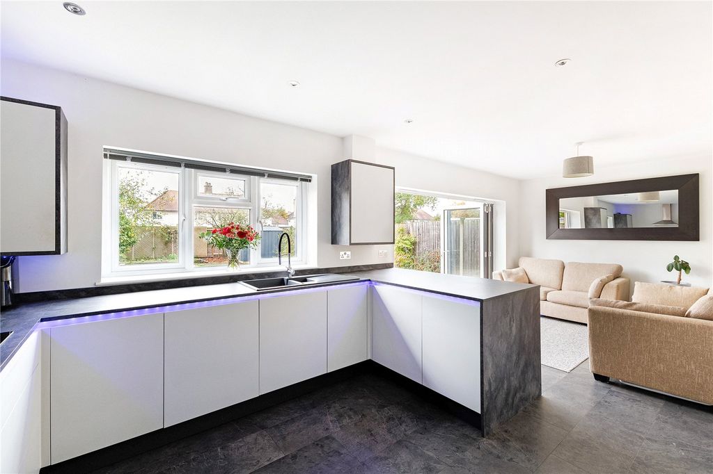 Property photo 3 of 16 Kitchen