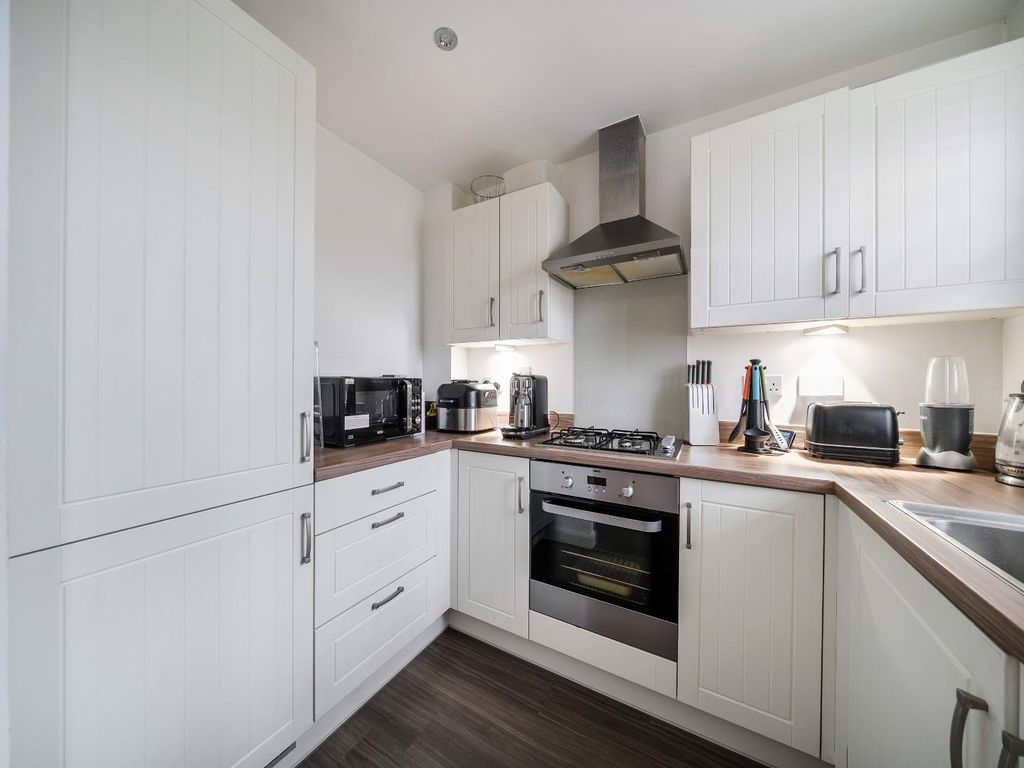 Property photo 1 of 13 1-6941748B59Aa4-1392858-11-694129F546B60-1.Jpg