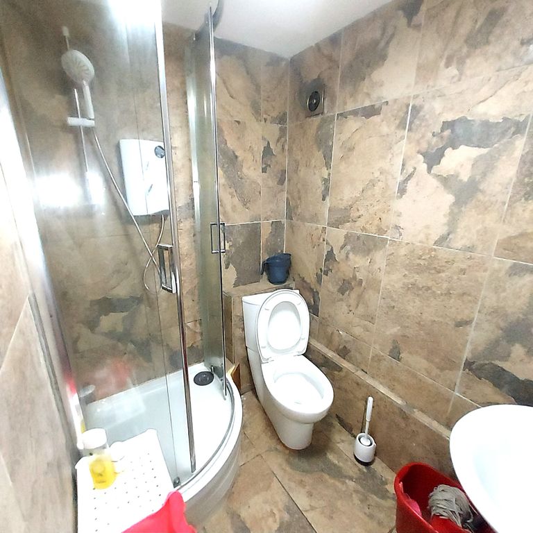 Property photo 3 of 3