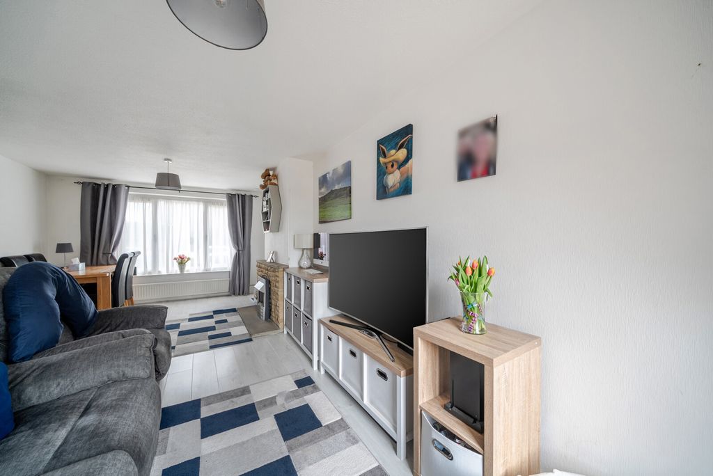 Property photo 3 of 24 Picture 3