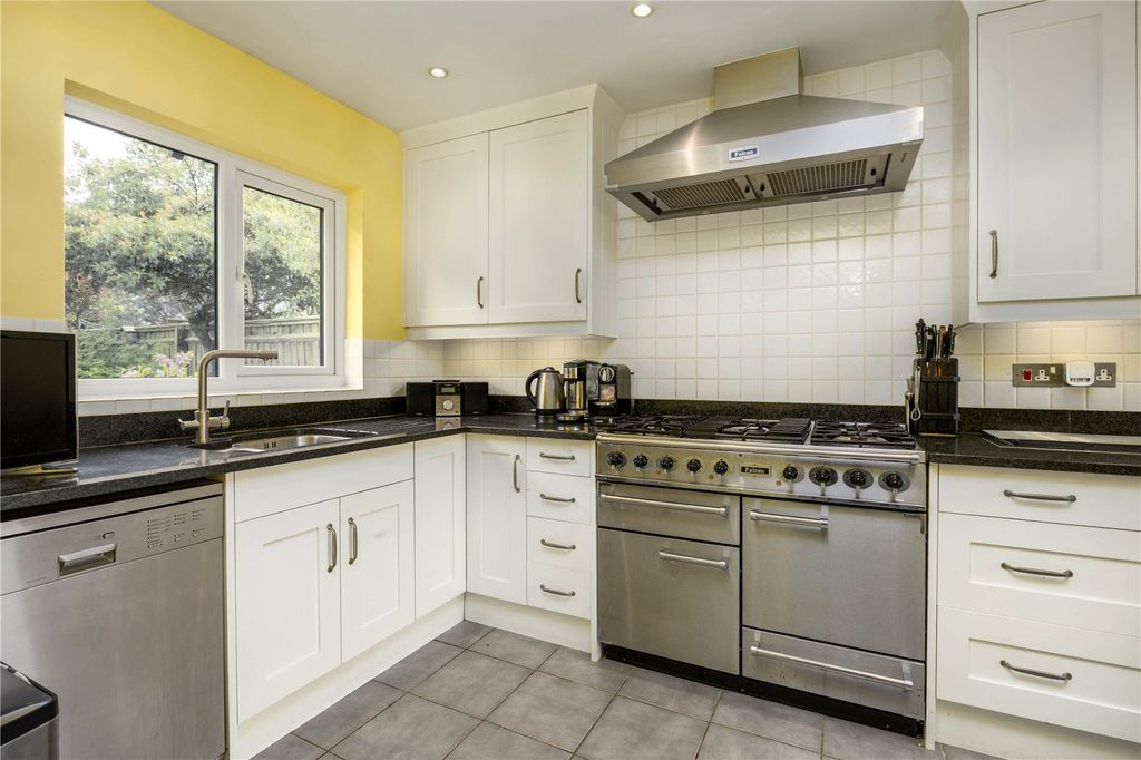 Property photo 3 of 17 Picture No. 12