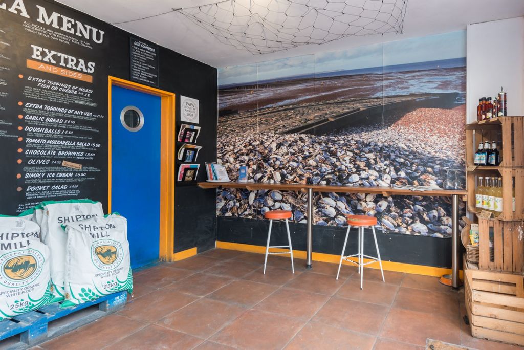 Property photo 3 of 19 Picture 3