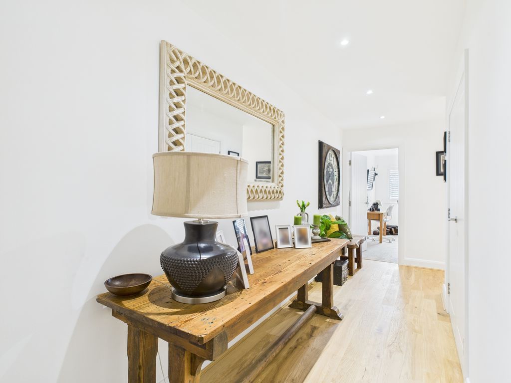 Property photo 2 of 14 Photo 1