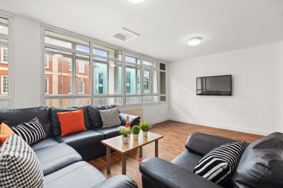 Property photo 3 of 7 Flat E Lounge