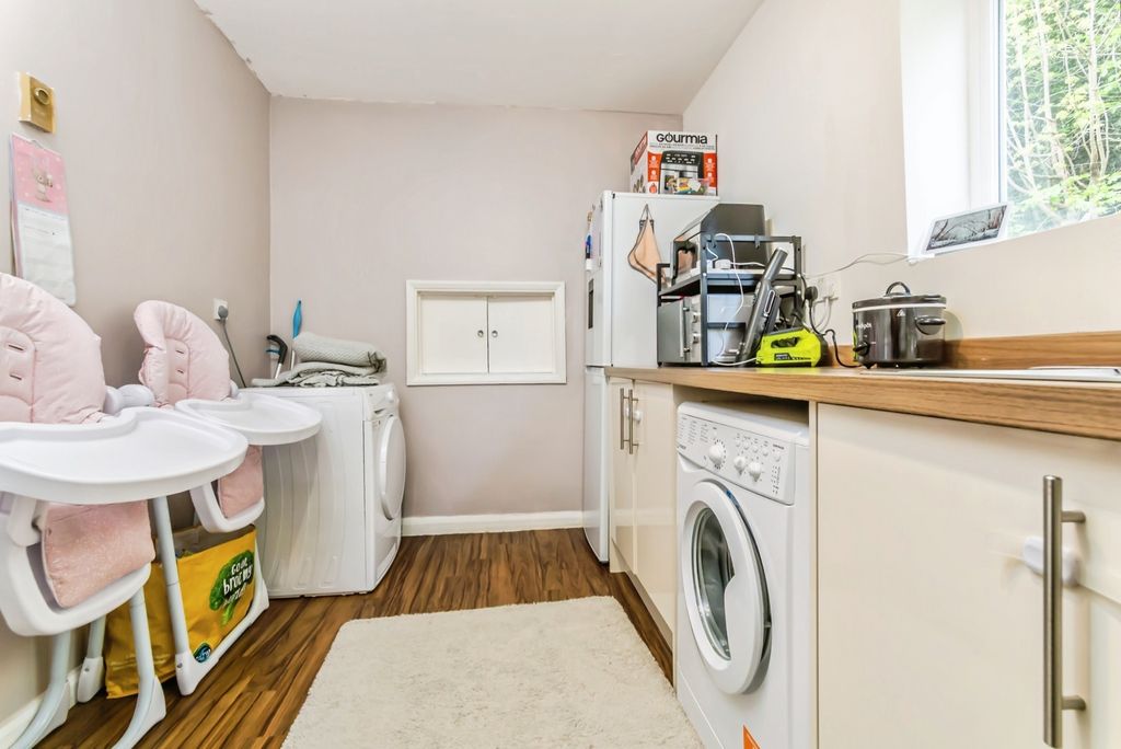 Property photo 3 of 17 Pbox-Img.Jpg