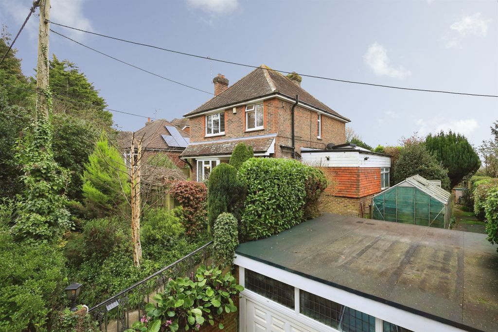 Property photo 1 of 28