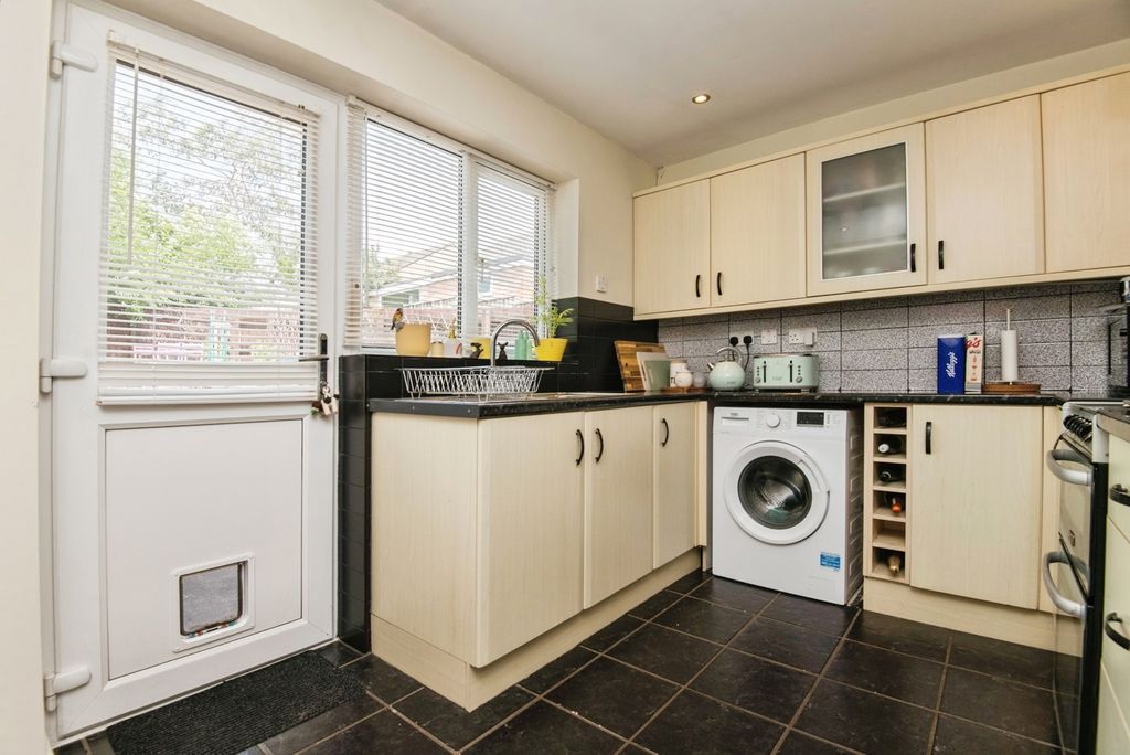 Property photo 3 of 17 Photo