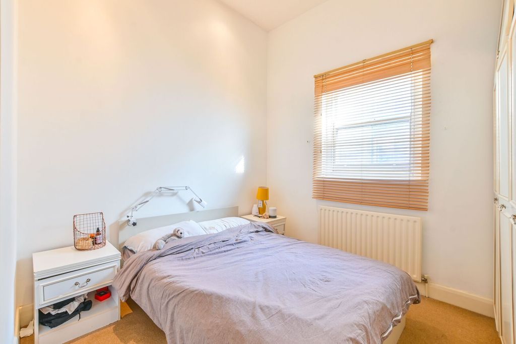 Property photo 3 of 7