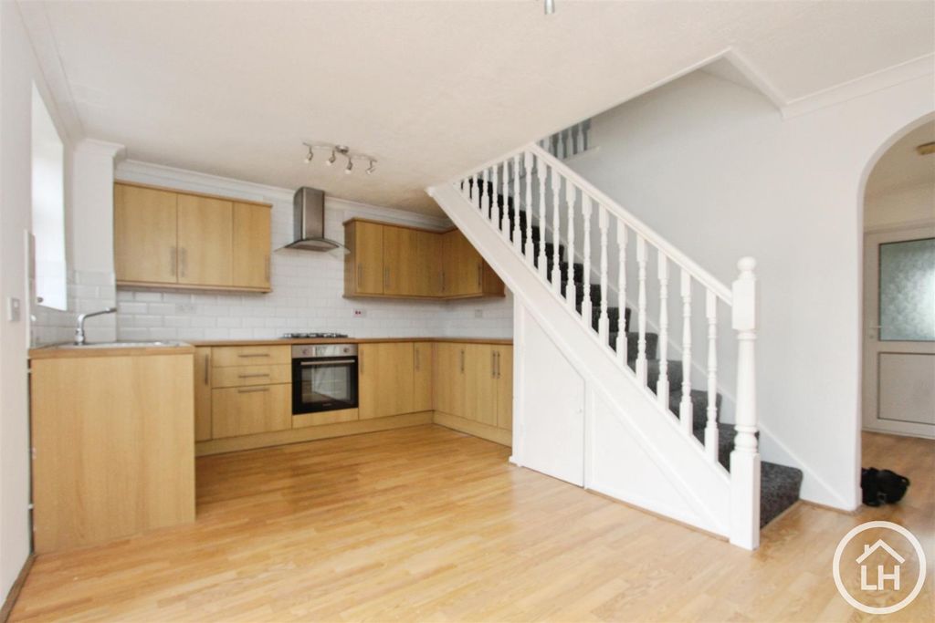 Property photo 3 of 8 Kitchen Diner