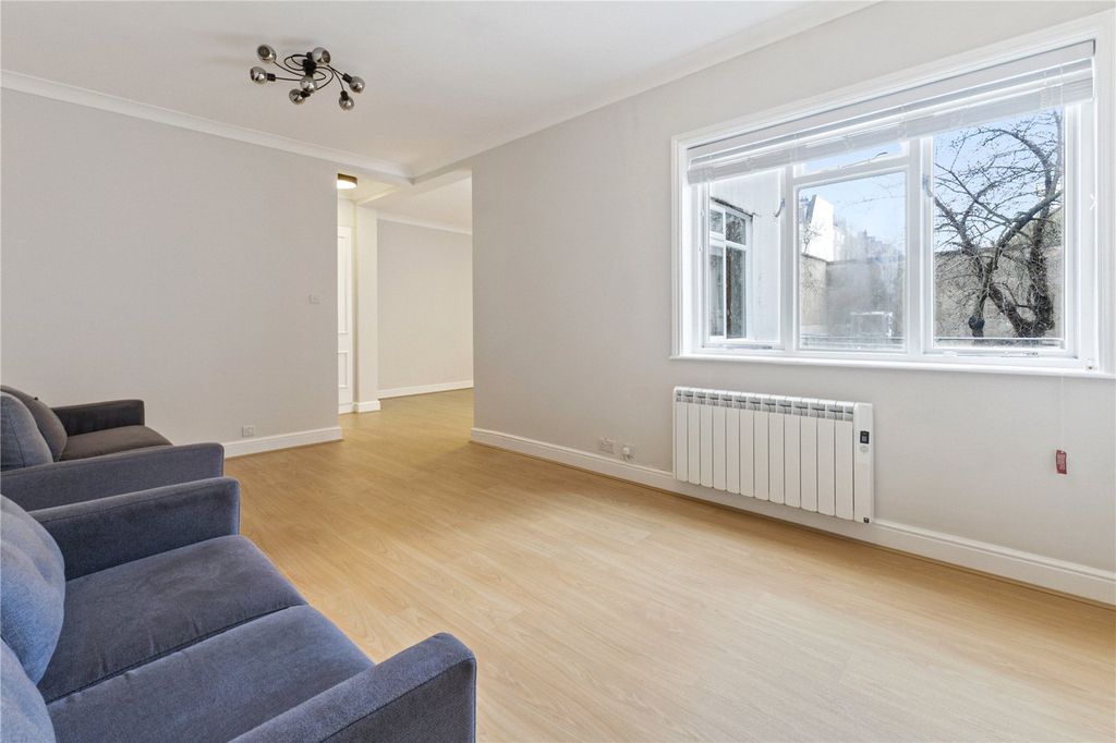 Property photo 3 of 16 Picture No. 03