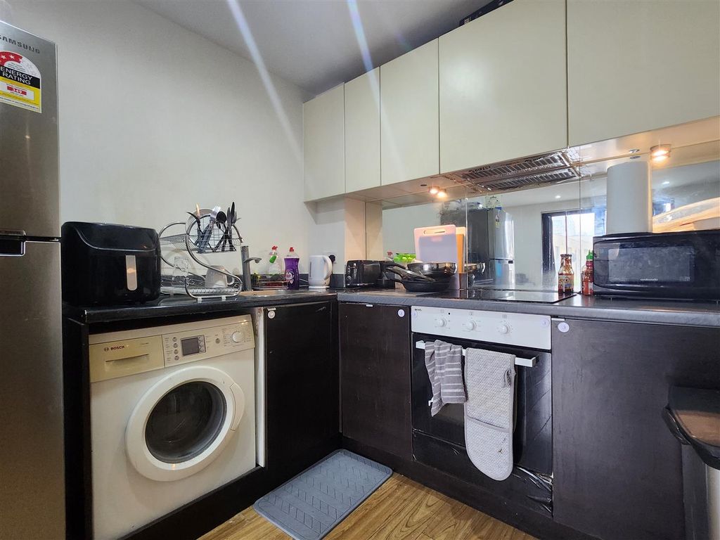 Property photo 3 of 9 K.Jpg