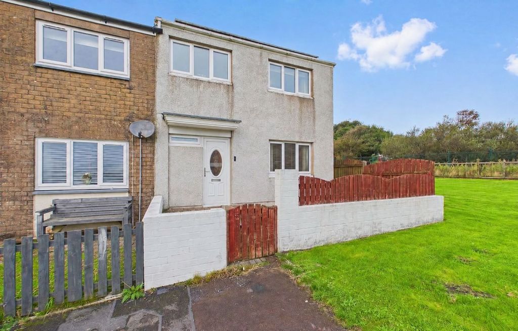 Property photo 3 of 12