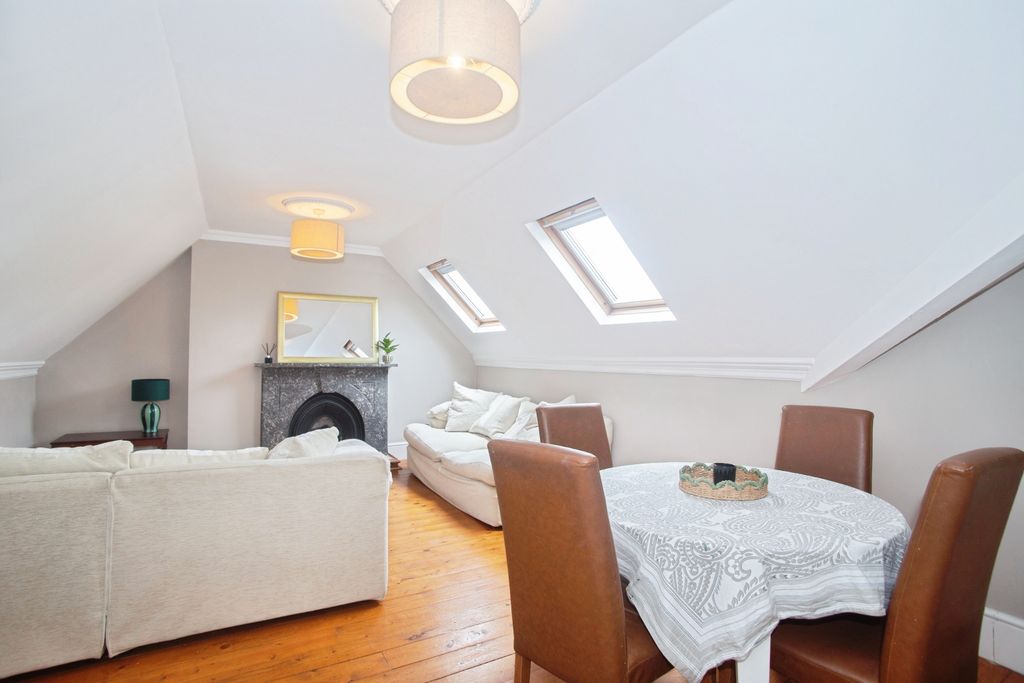 Property photo 1 of 20 Img_4987