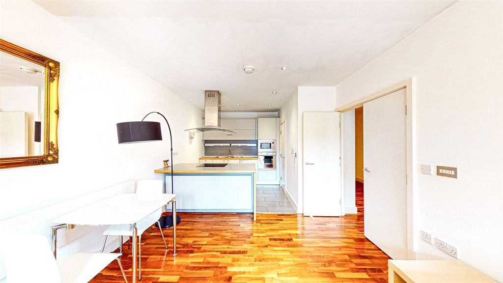 Property photo 3 of 9 Picture No. 05