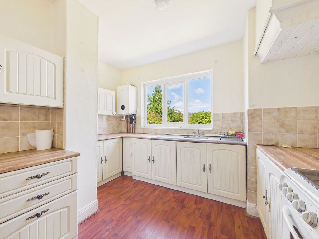 Property photo 3 of 15 Kitchen
