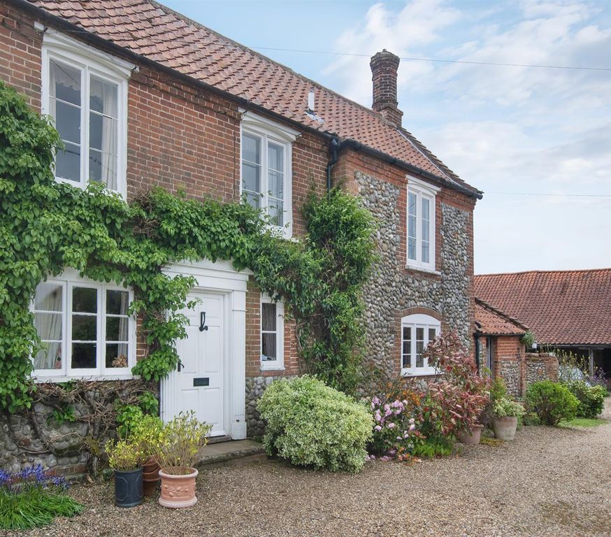 Property photo 2 of 25 Churchfarmhouse2Bylyndondouglas.Jpg