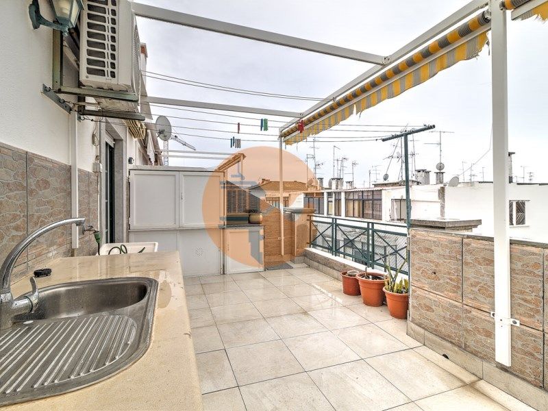 Property photo 1 of 28