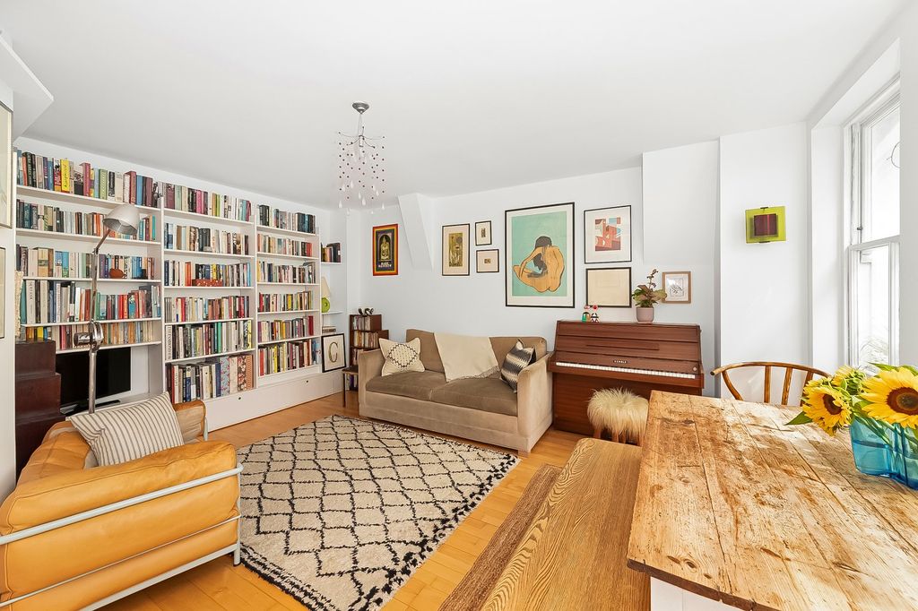 Property photo 1 of 13 Ground Floor
