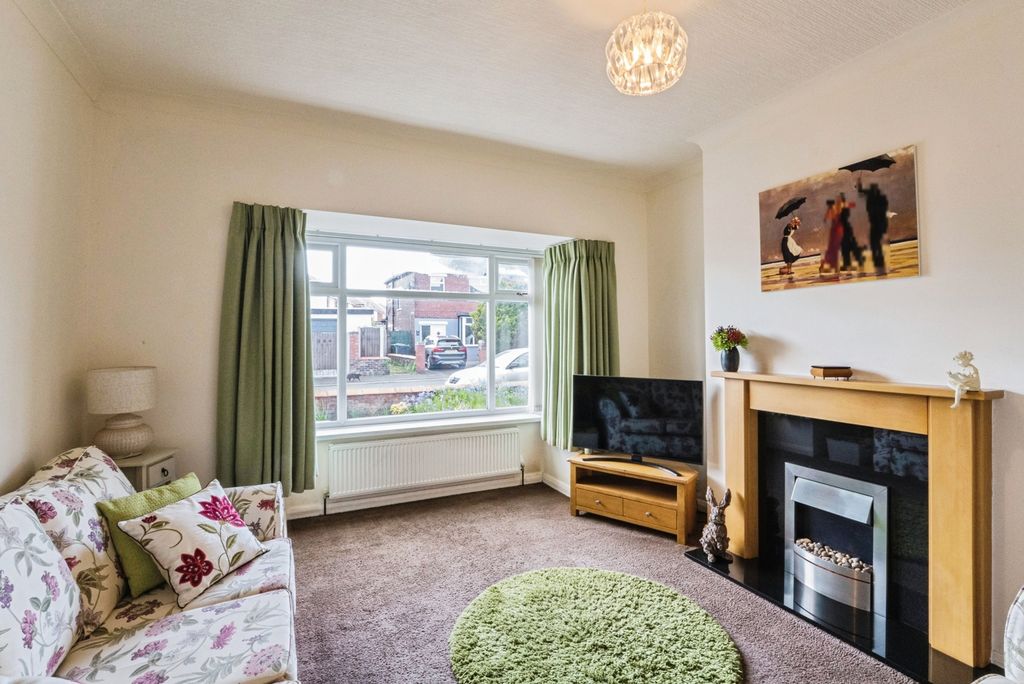 Property photo 3 of 15 Pbox-Img.Jpg