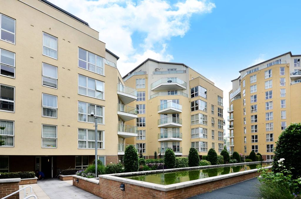 Property photo 2 of 10