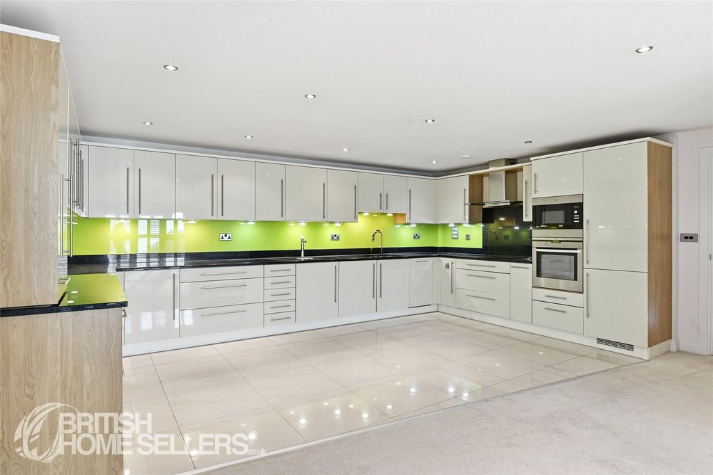 Property photo 3 of 27 Picture No. 09