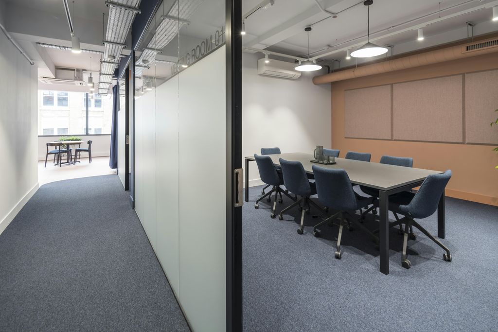 Property photo 3 of 18 Meeting Room