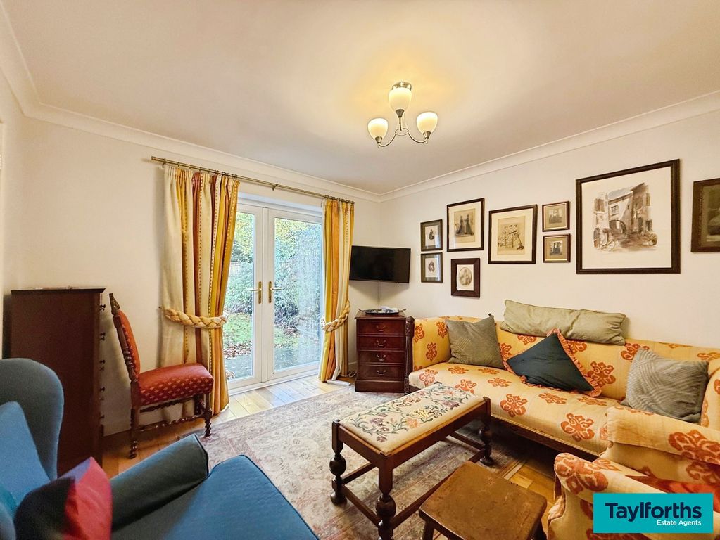 Property photo 3 of 28