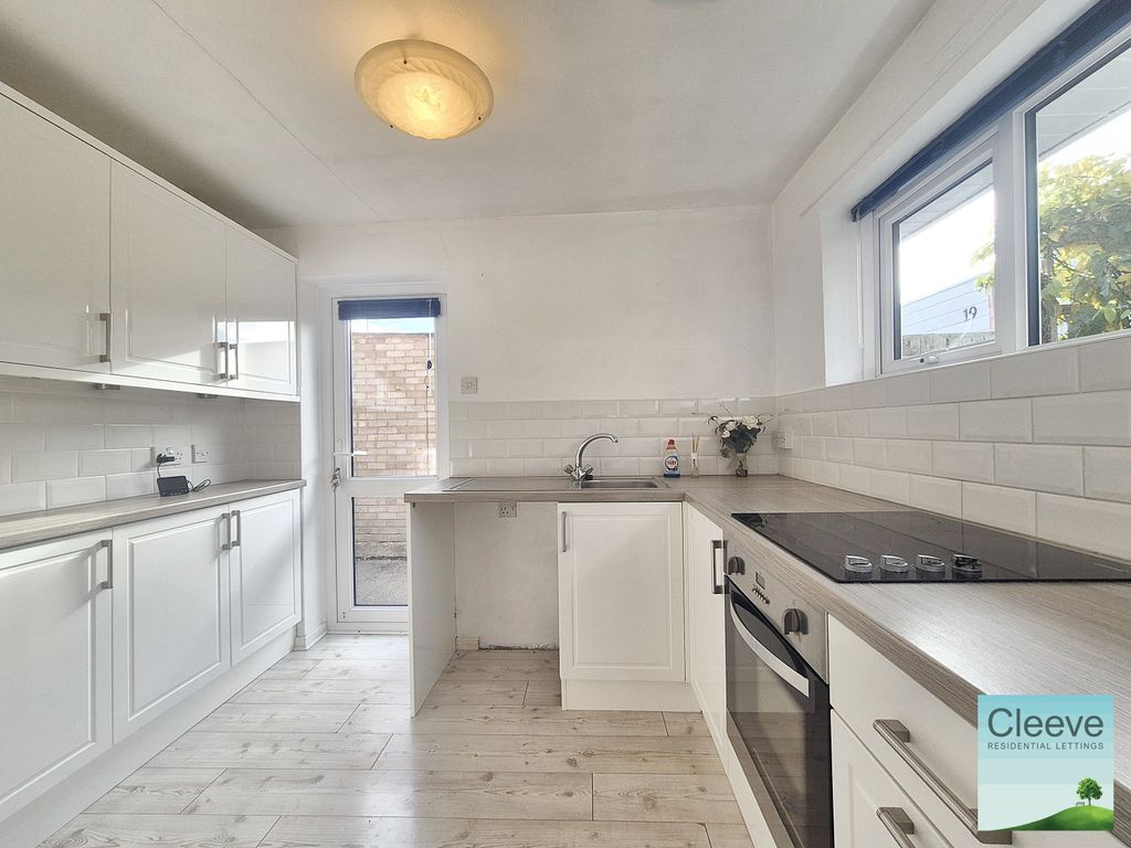 Property photo 2 of 12 1000082720