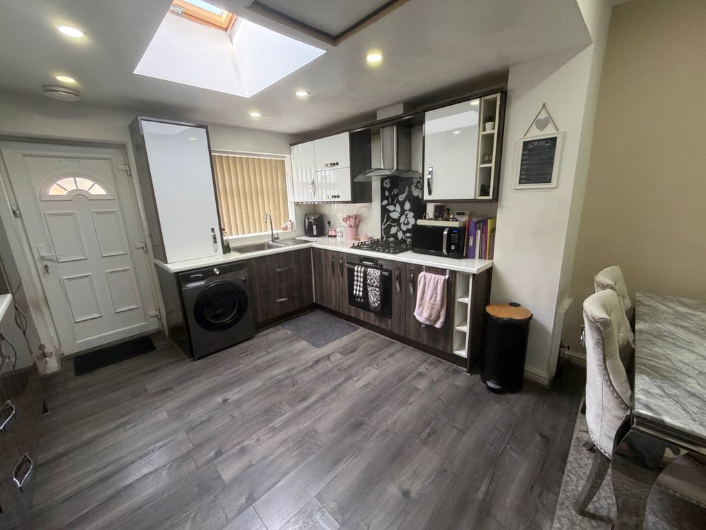 Property photo 1 of 15 Image