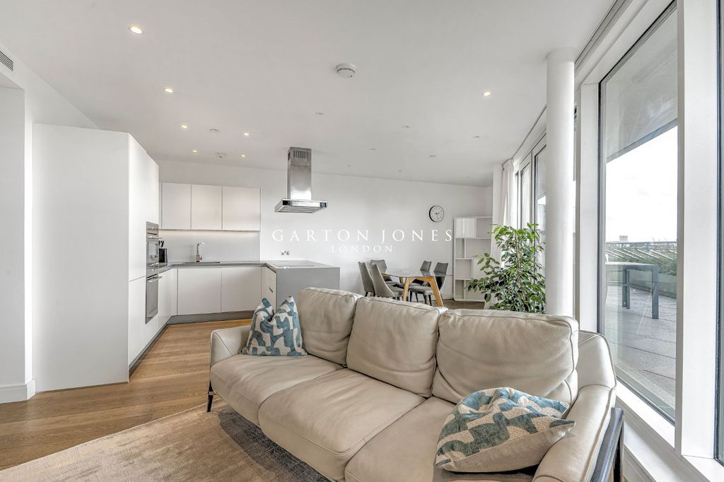 Property photo 2 of 26 Picture No. 18