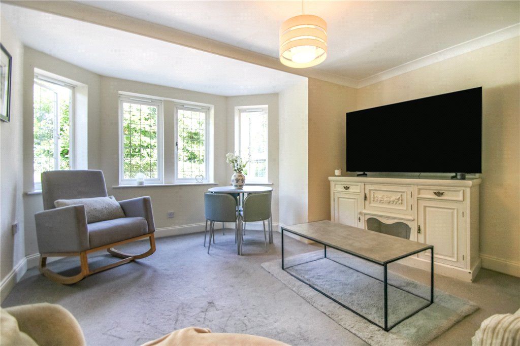 Property photo 2 of 7 Sitting Room