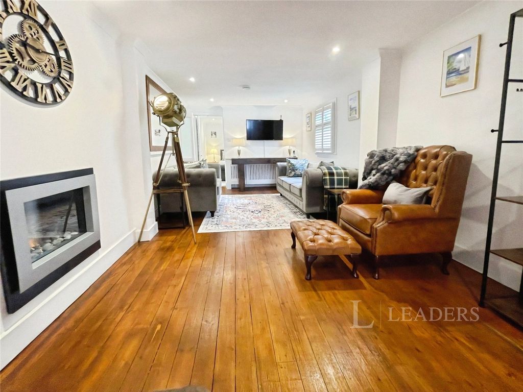 Property photo 2 of 14 Picture No. 06