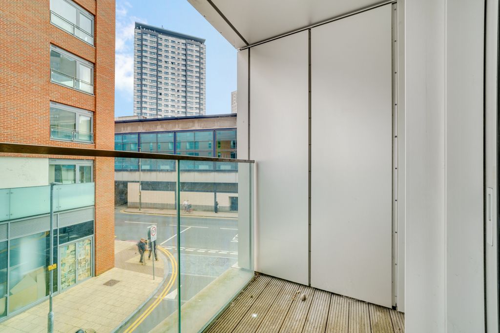 Property photo 3 of 15 Photo 5