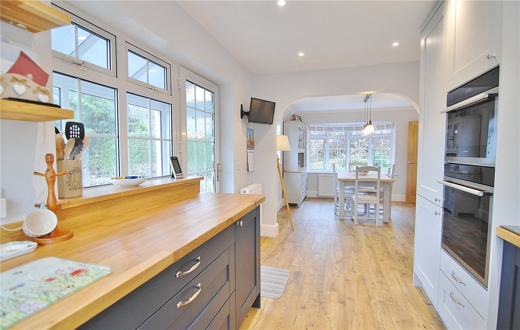 Property photo 3 of 23 Picture No. 21