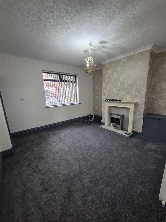 Property photo 2 of 10 Lounge