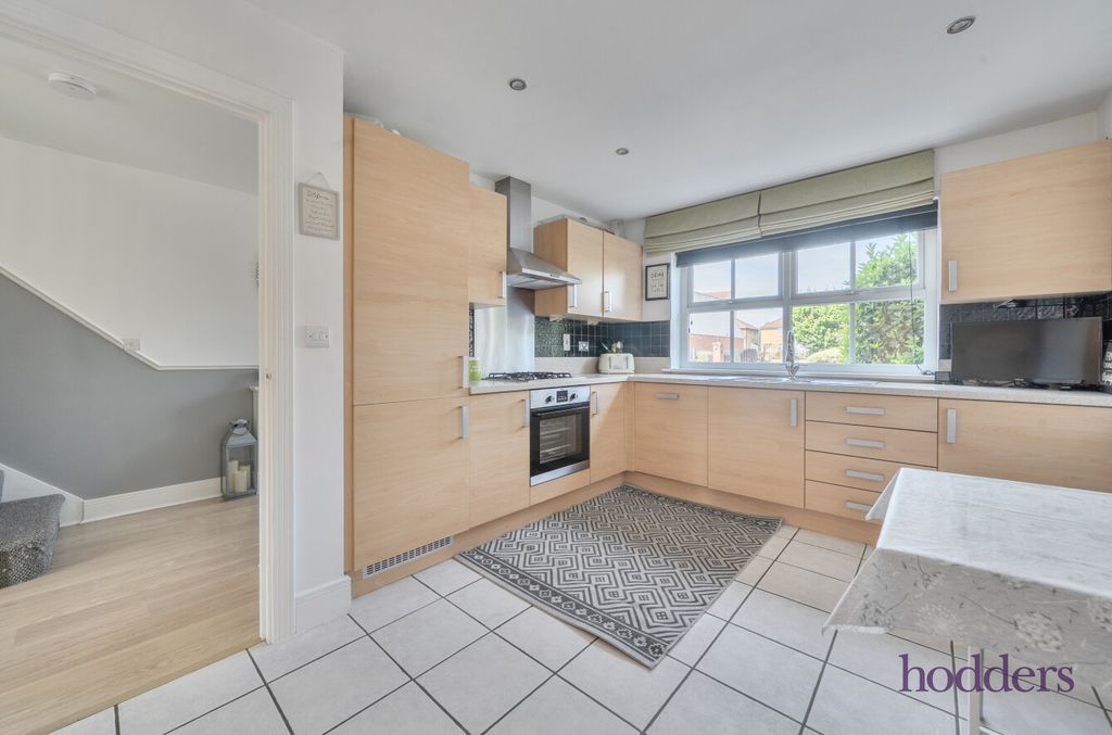 Property photo 2 of 22 Eb84c738-E0Fa-40F...