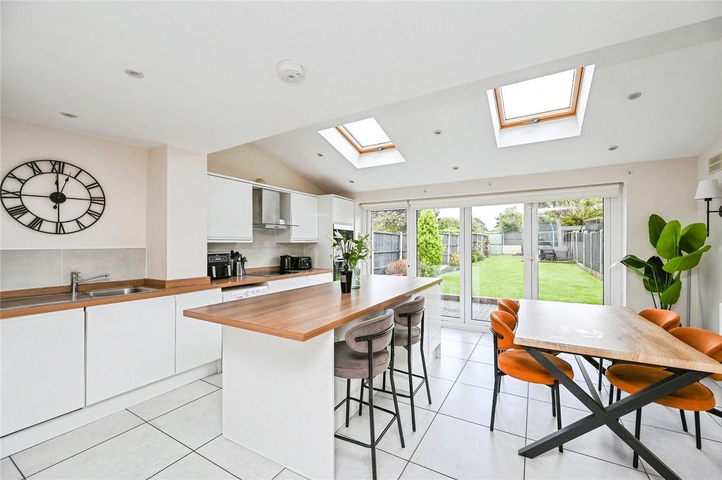Property photo 3 of 15 Picture No. 10