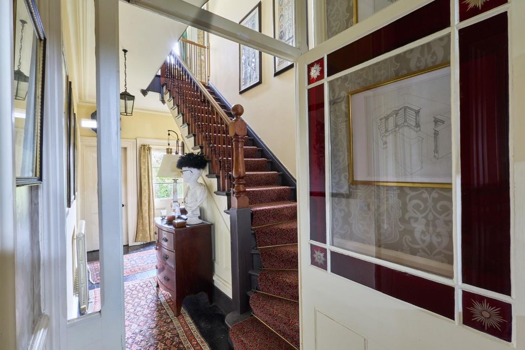 Property photo 2 of 23 181 Hills Road 3103260033.Jpg