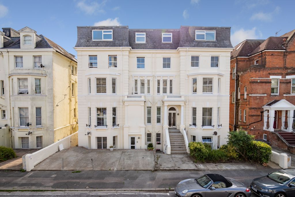 Property photo 1 of 6 Cover