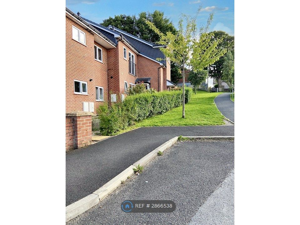 Property photo 2 of 10