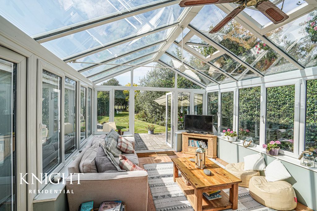 Property photo 3 of 34