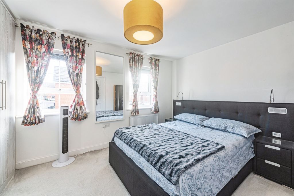 Property photo 3 of 18