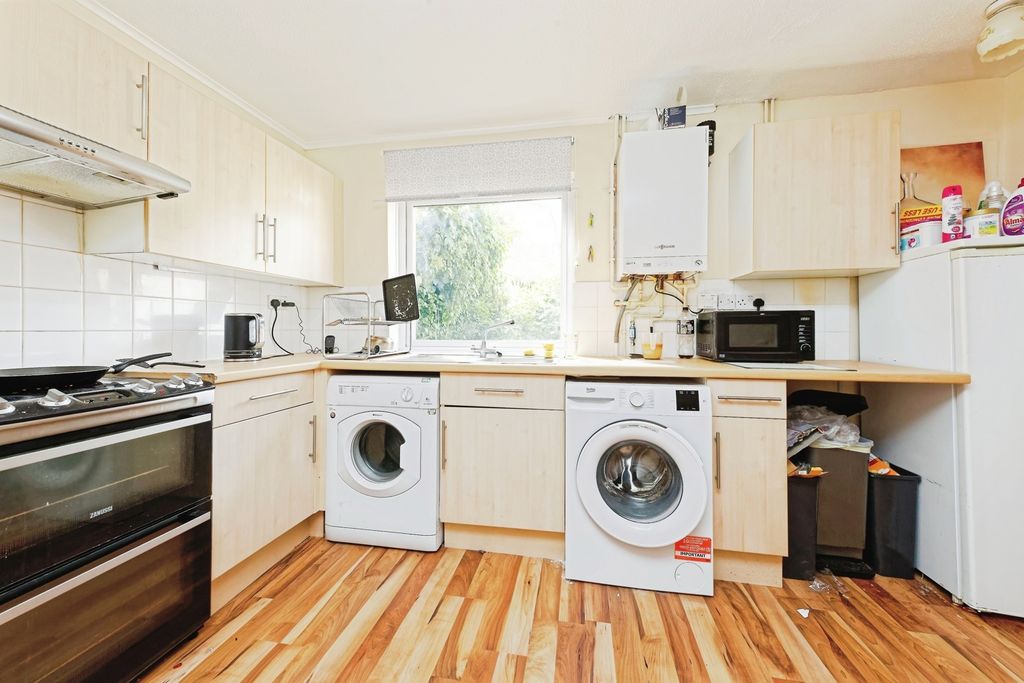 Property photo 2 of 18 Photo