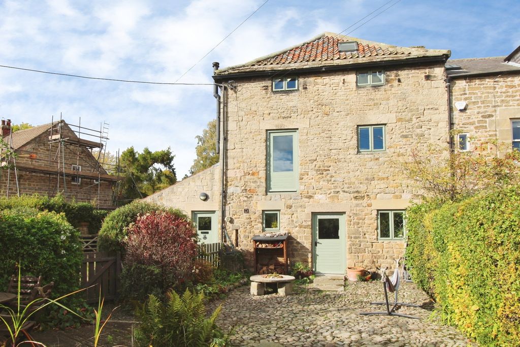 Property photo 1 of 34