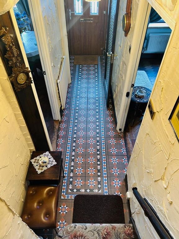 Property photo 3 of 19 Entrance